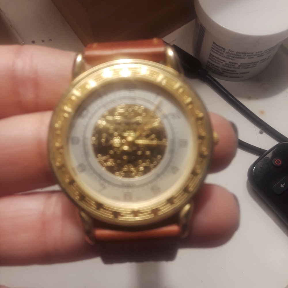 Watch - Picture 2 of 2